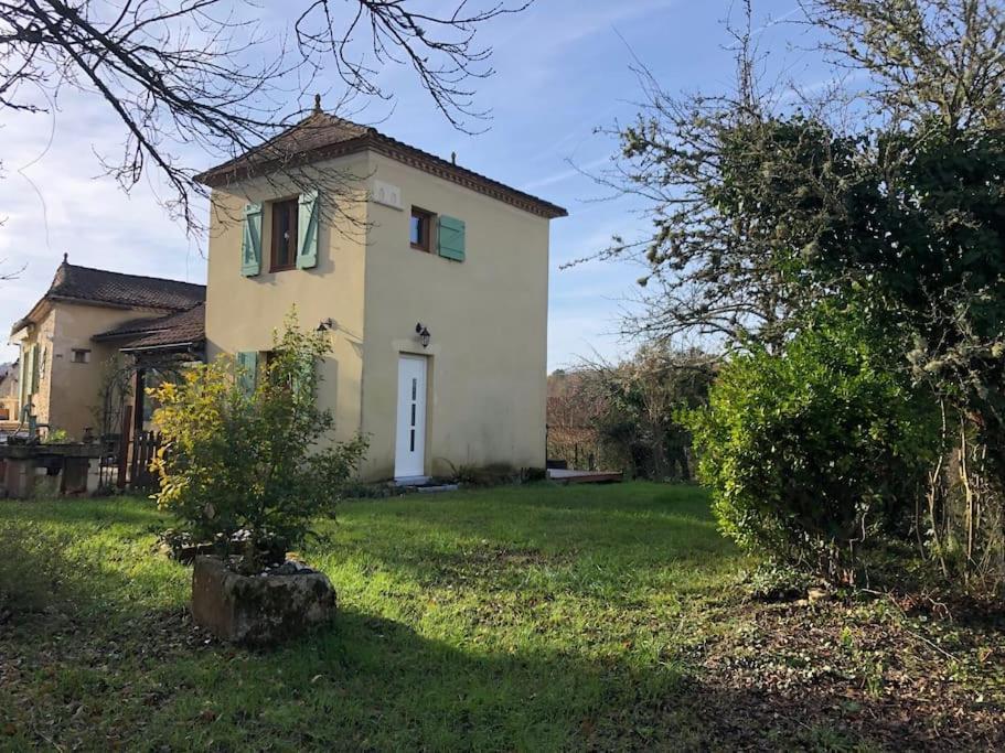 Charmant Gite En Perigord Vert Douchapt Kültér fotó